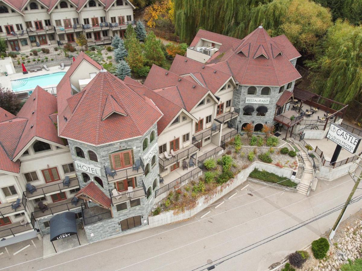 The Castle At Swan Lake Vernon Bagian luar foto
